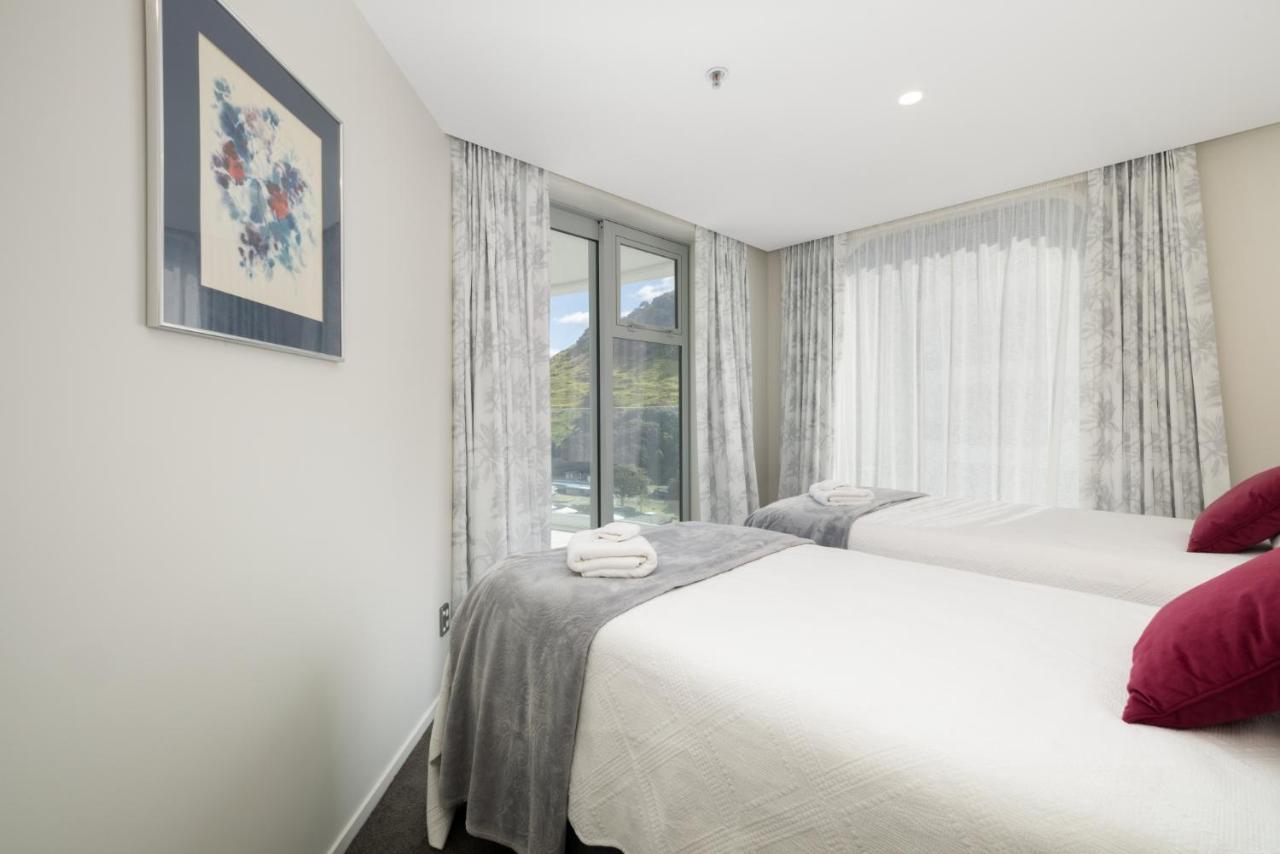 Oceanside Apartment With Iconic Views Mount Maunganui Bagian luar foto